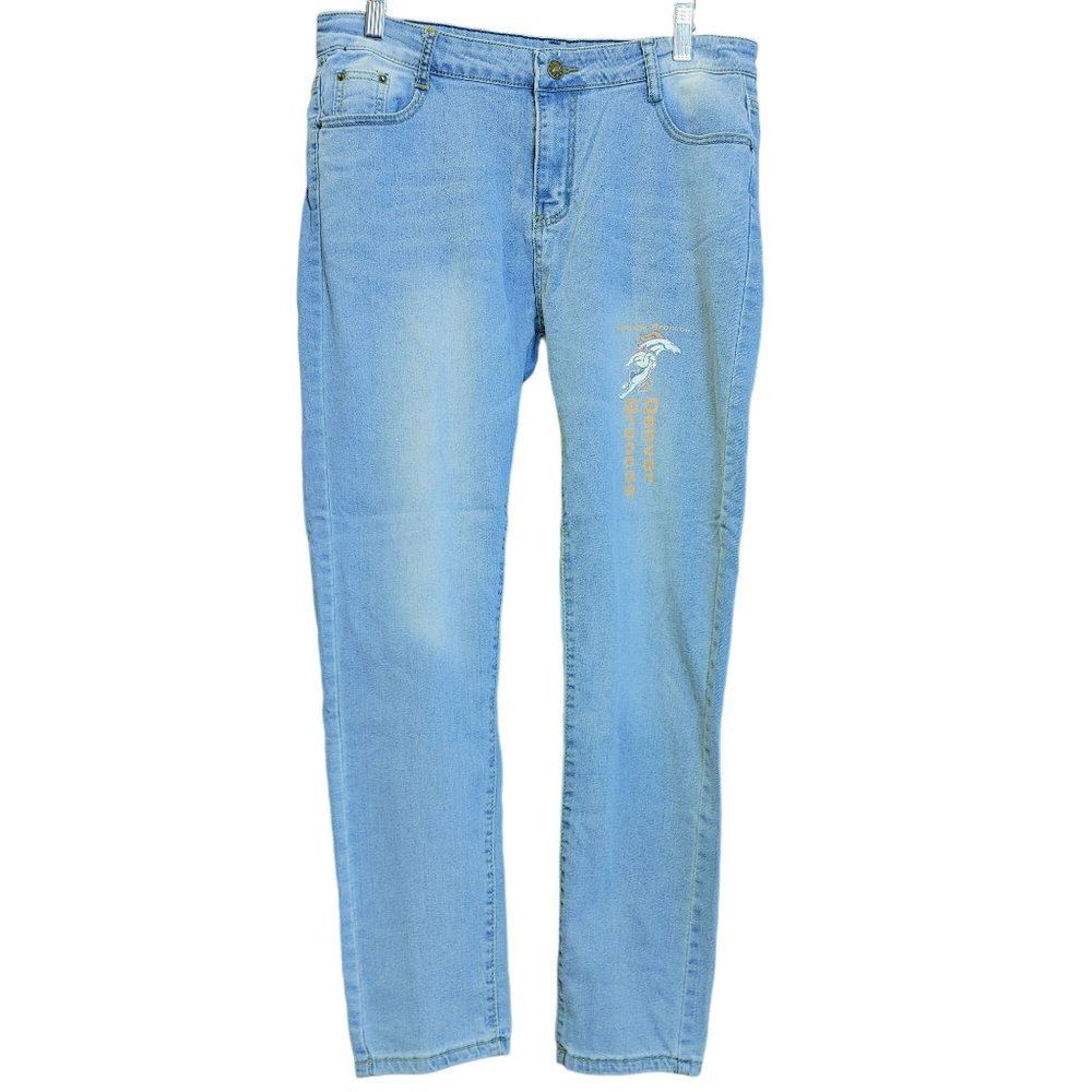 NFL Denver Broncos Light Wash Blue Jeans XL